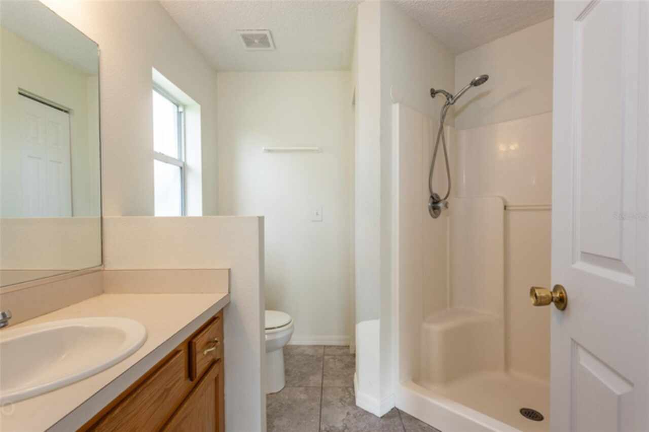 Listing Photo 10