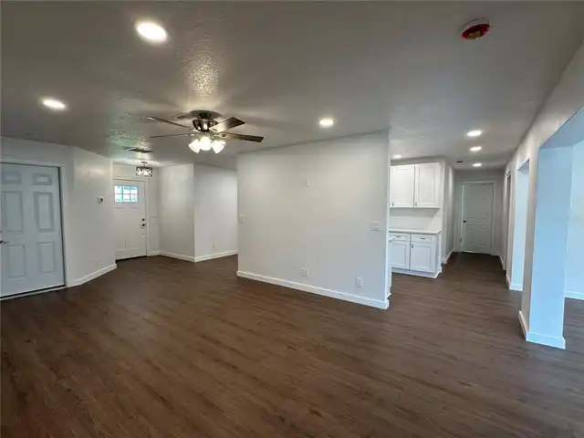 Listing Photo 7