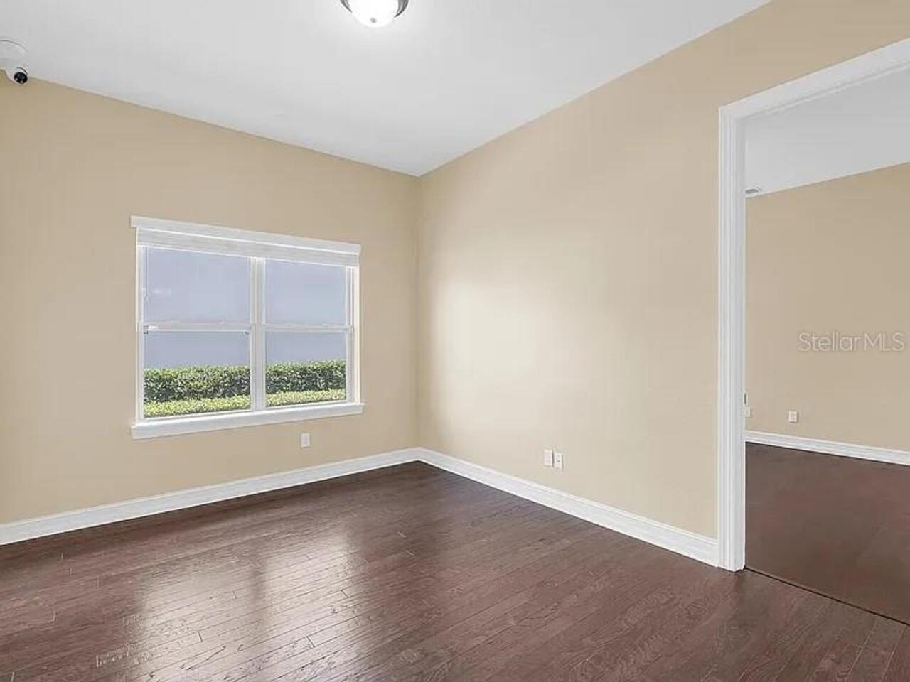 Listing Photo 16