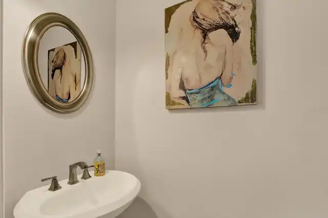 Listing Photo 8