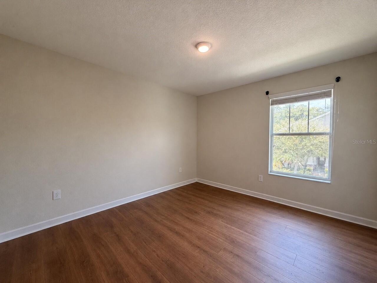 Listing Photo 20