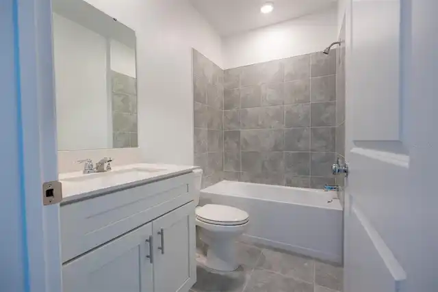 Listing Photo 14
