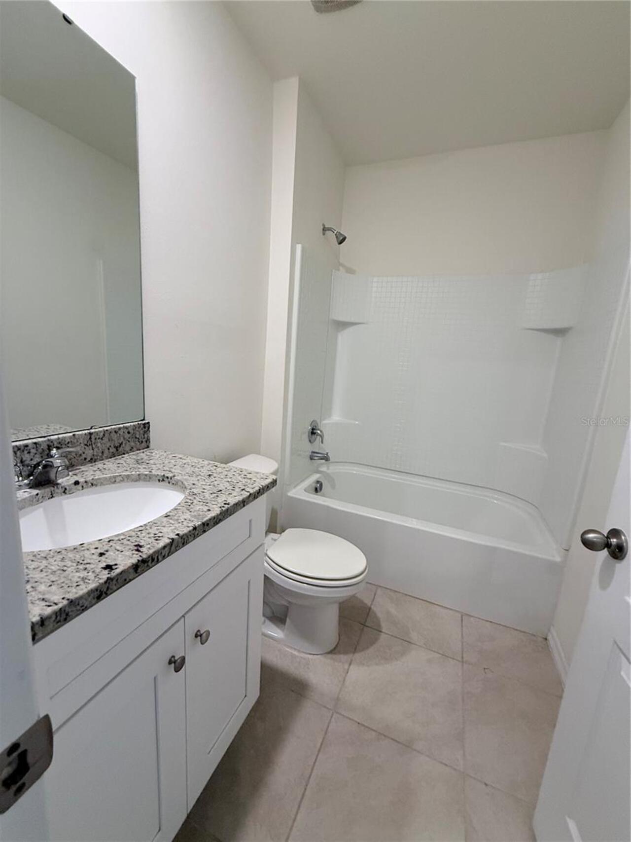 Listing Photo 12