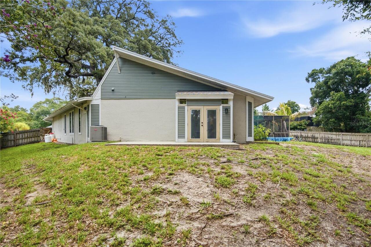 Listing Photo 9