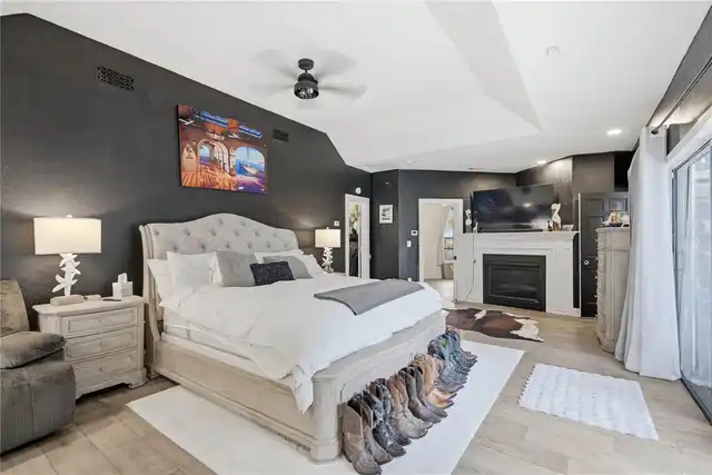 Listing Photo 17