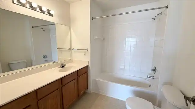 Listing Photo 17