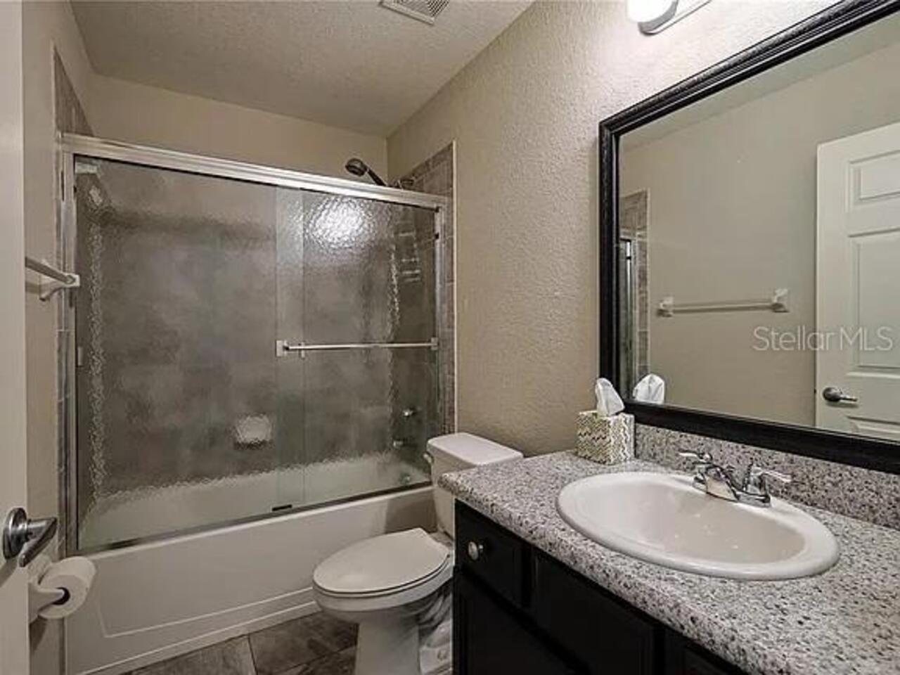 Listing Photo 12