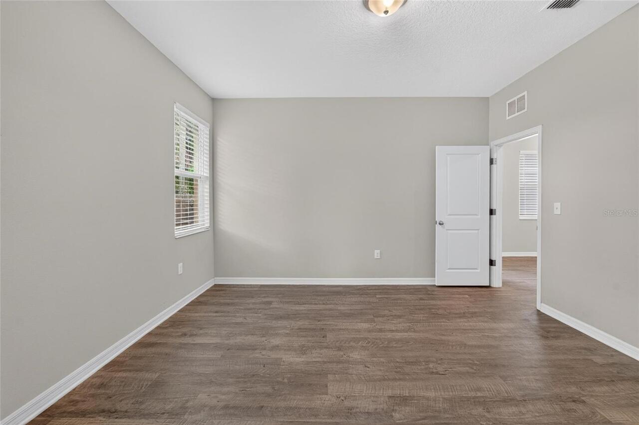 Listing Photo 37