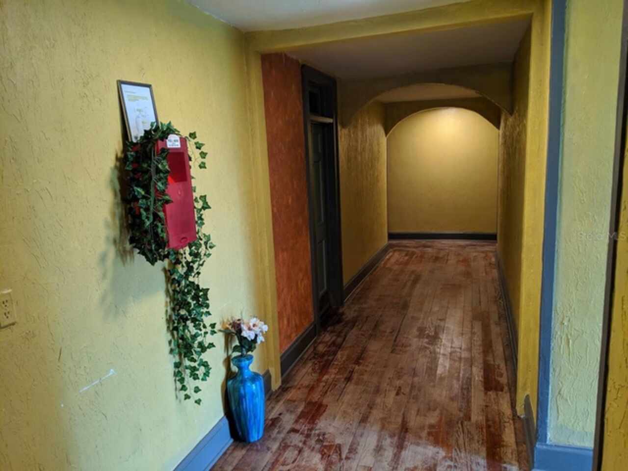 Listing Photo 11