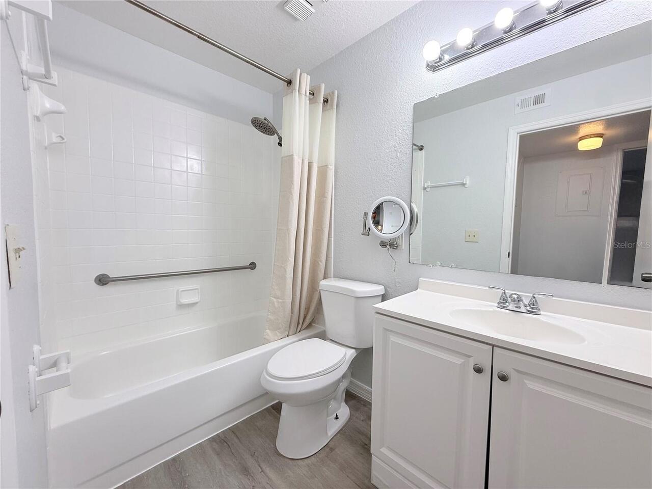 Listing Photo 14
