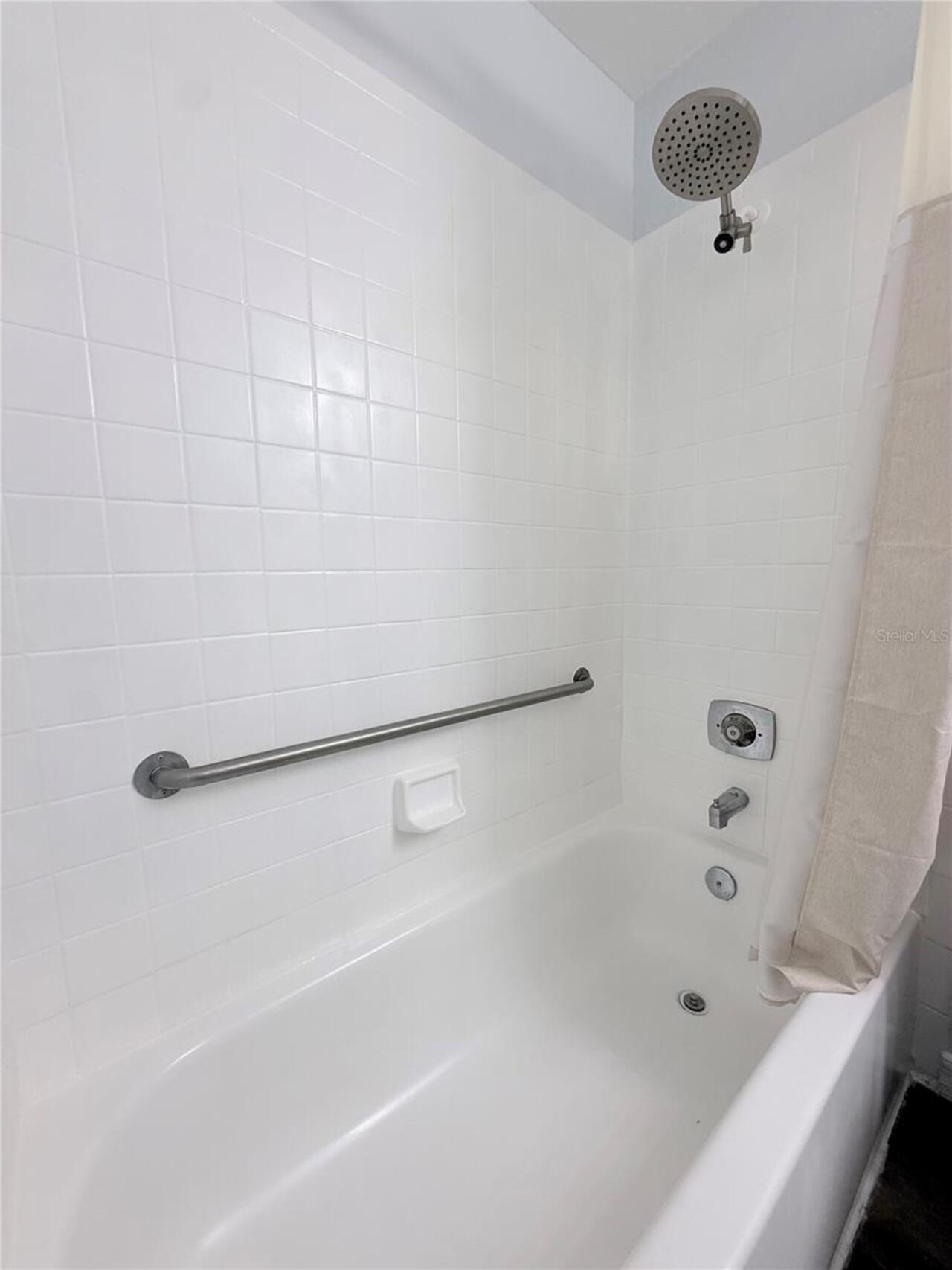 Listing Photo 16