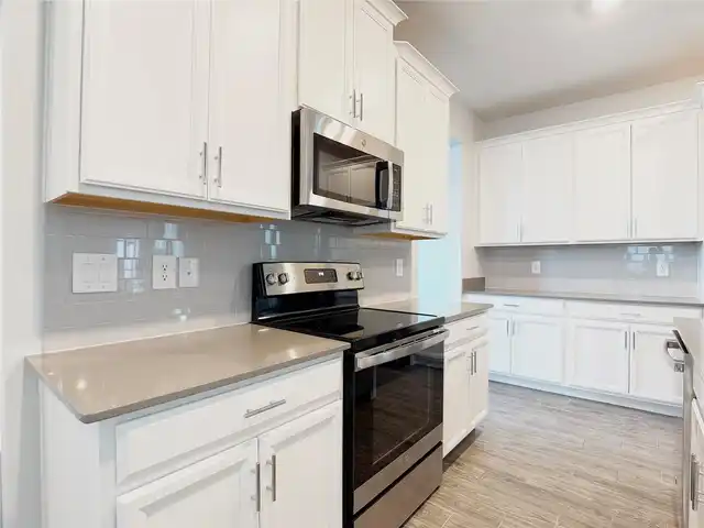 Listing Photo 8