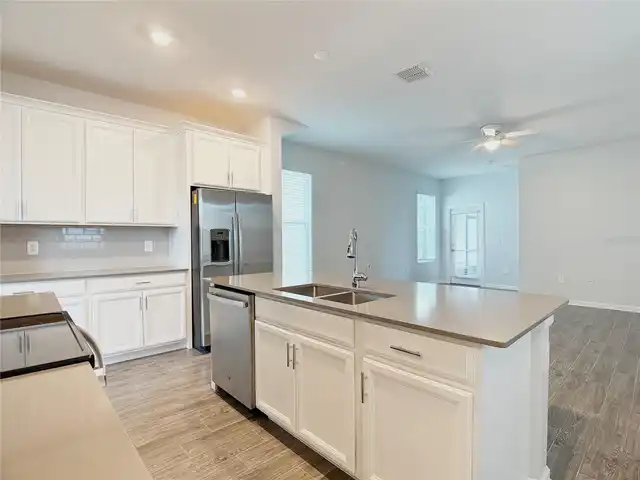 Listing Photo 9