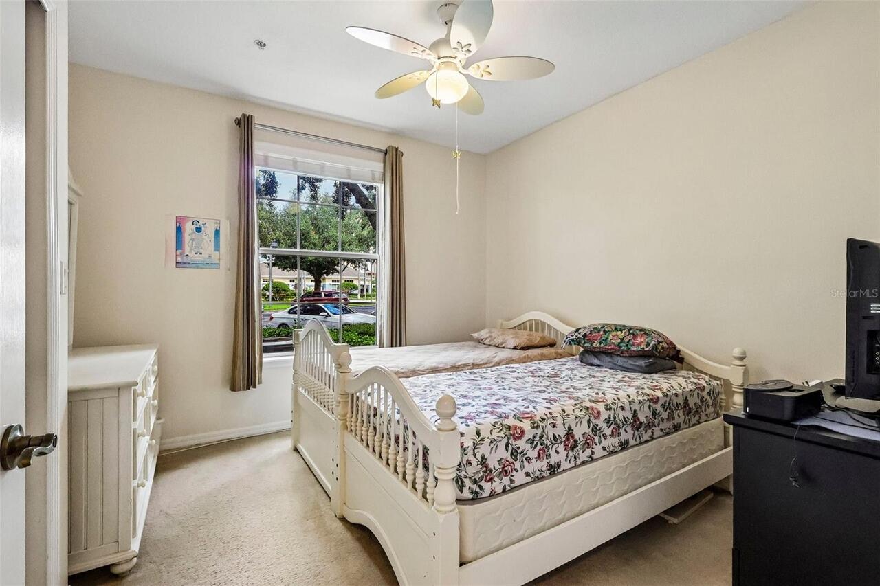 Listing Photo 12