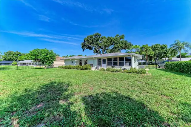Listing Photo 34