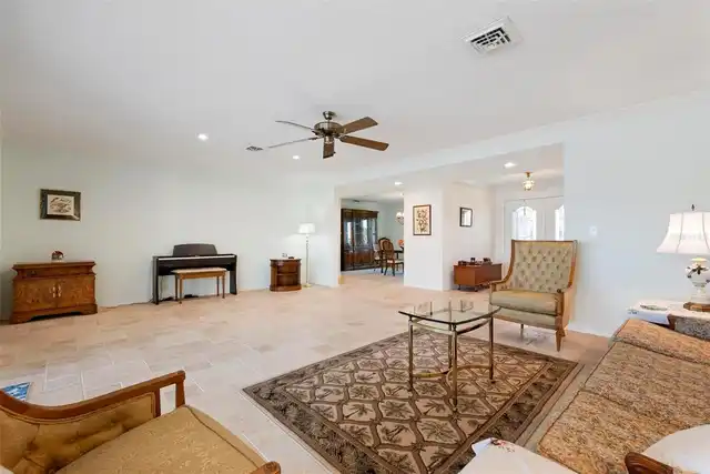 Listing Photo 13
