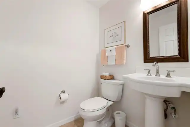 Listing Photo 17