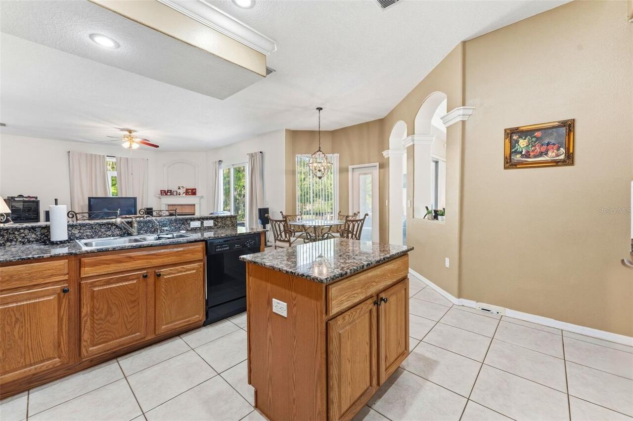 Listing Photo 11