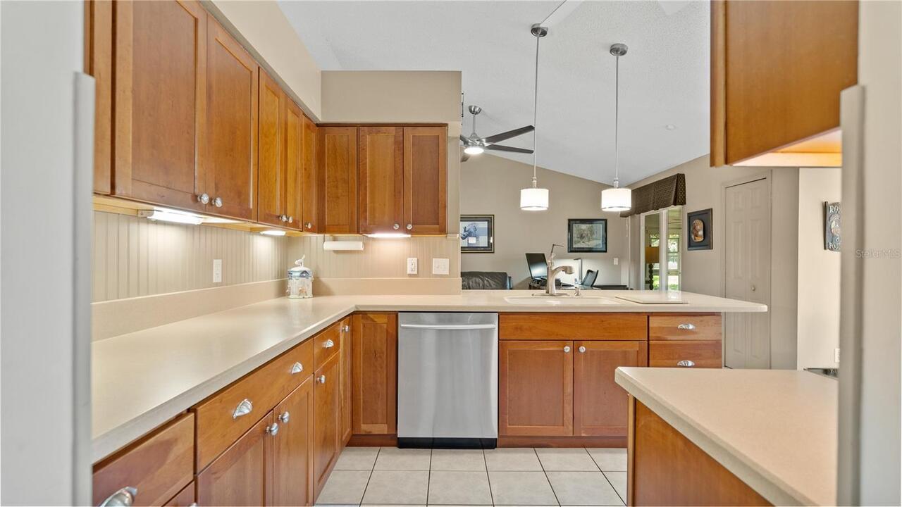Listing Photo 16