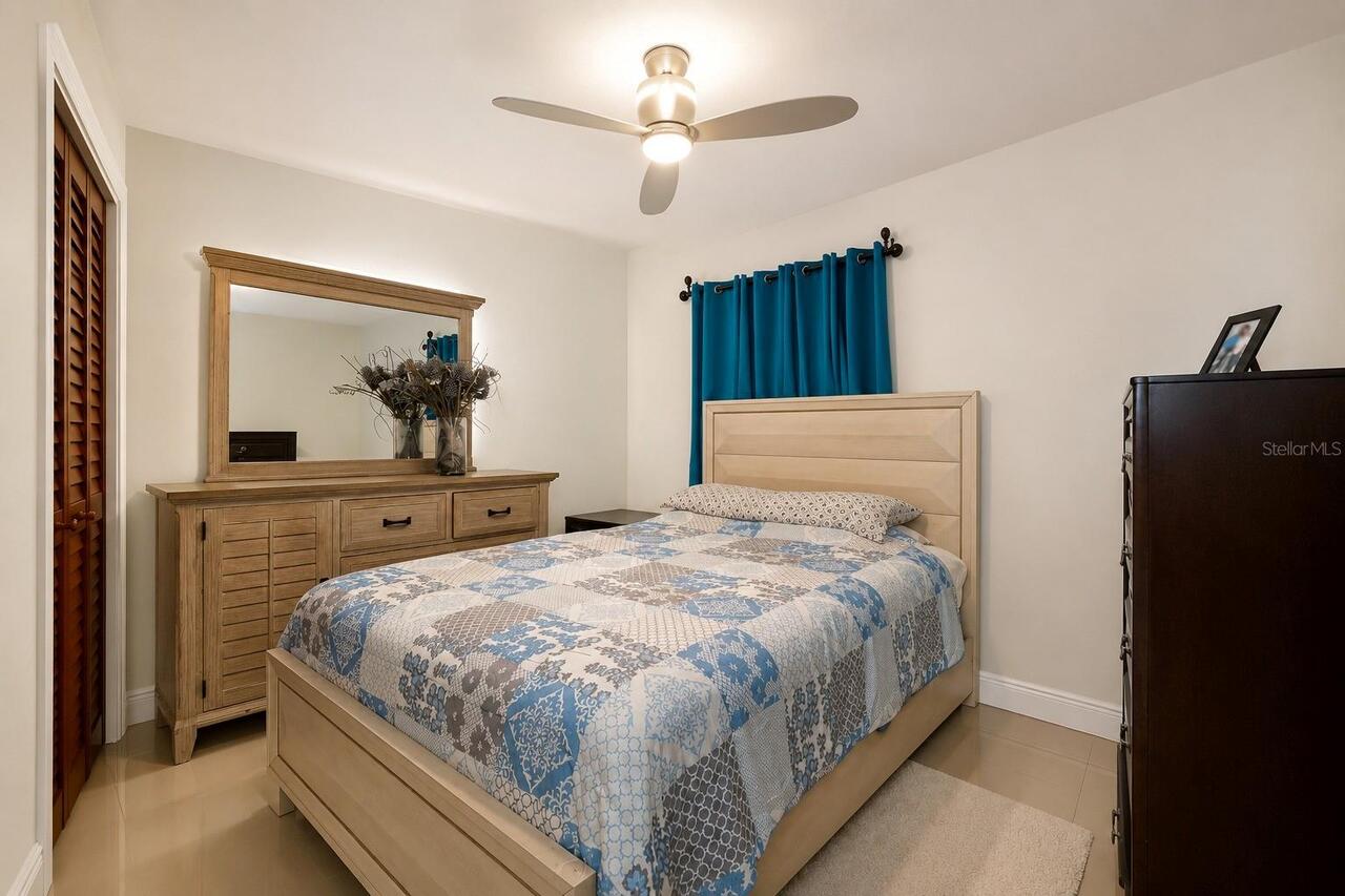 Listing Photo 12