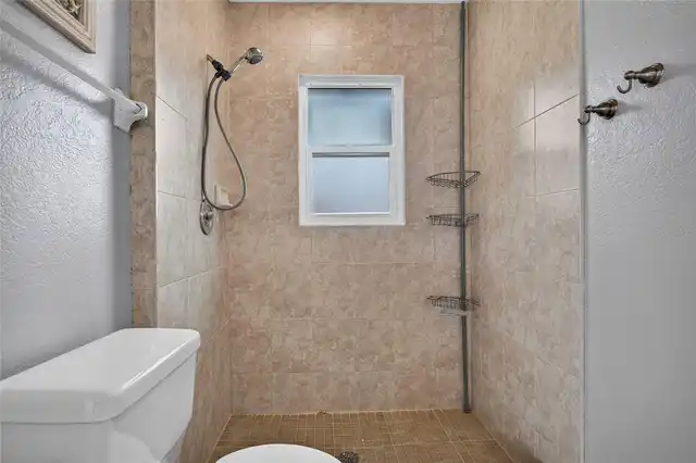 Listing Photo 28
