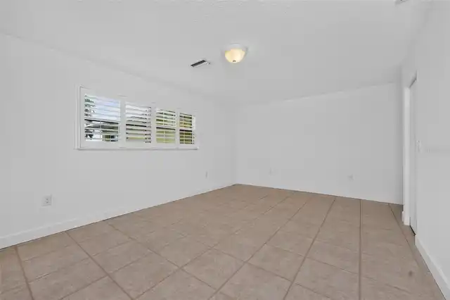 Listing Photo 38