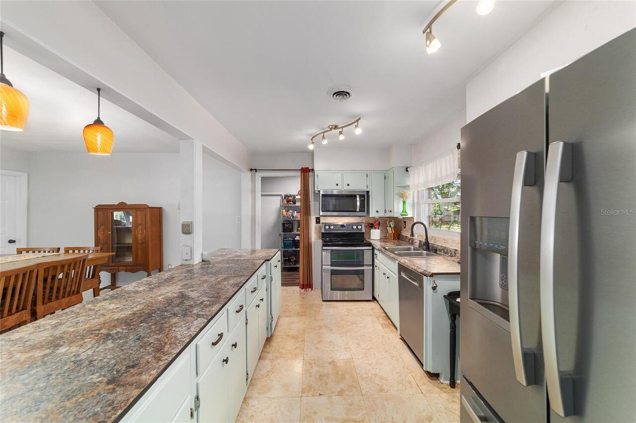Listing Photo 17