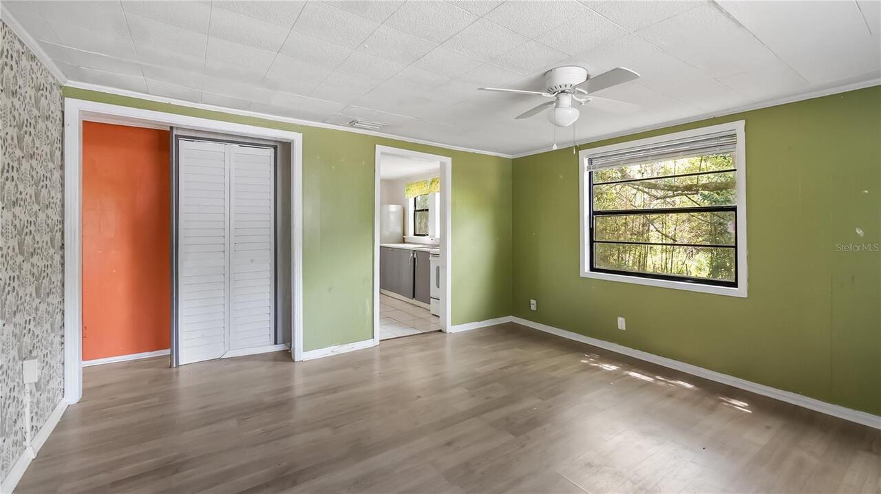 Listing Photo 16