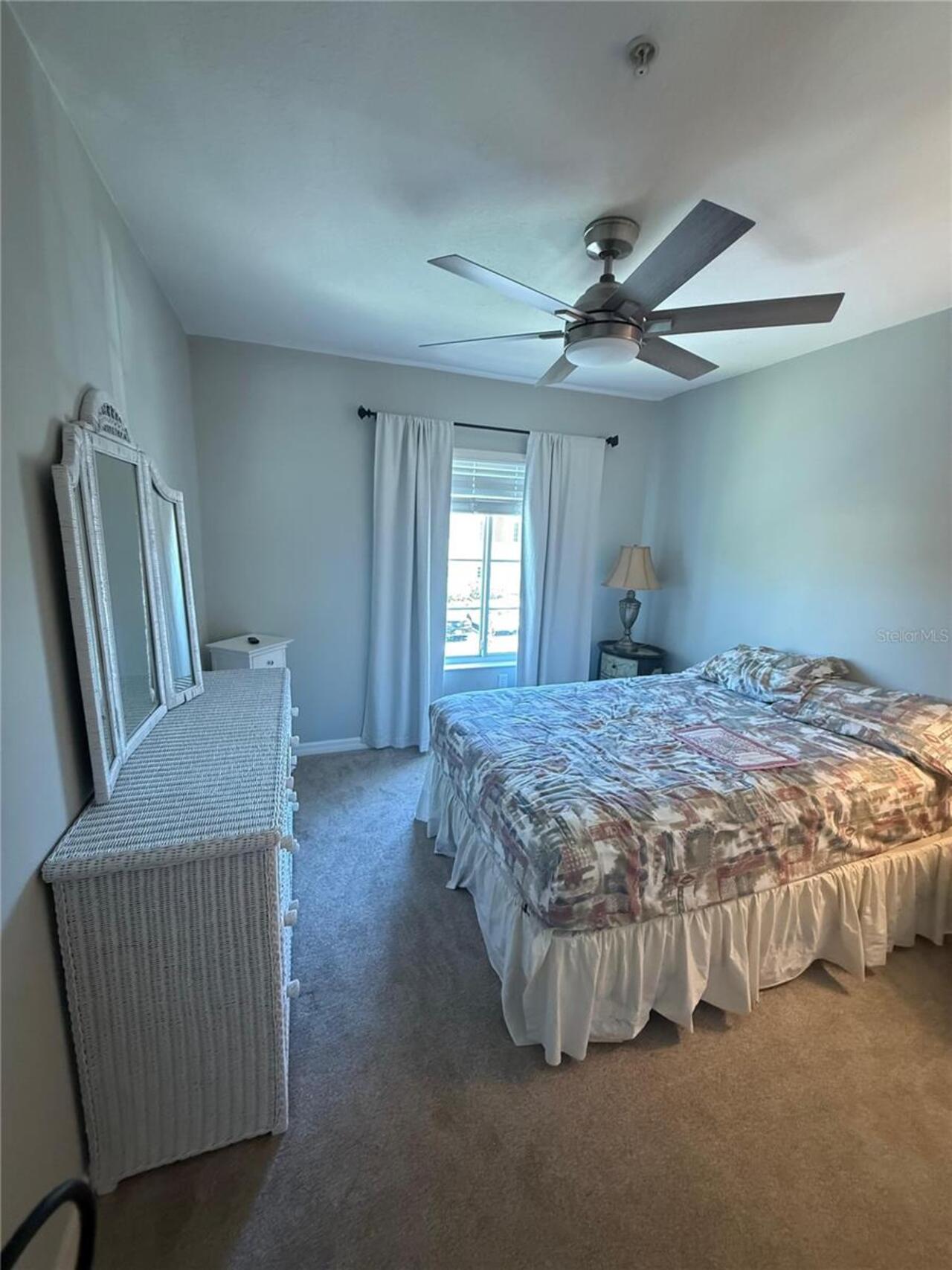 Listing Photo 12