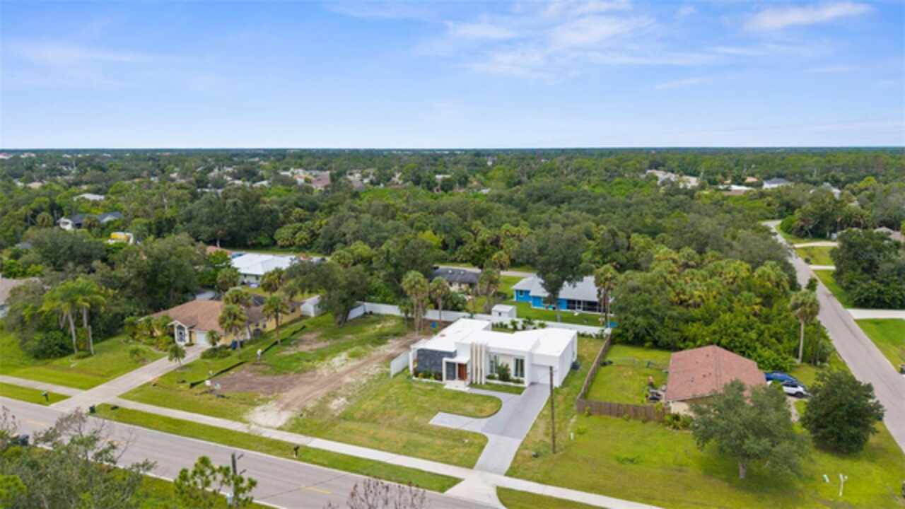 Listing Photo 8