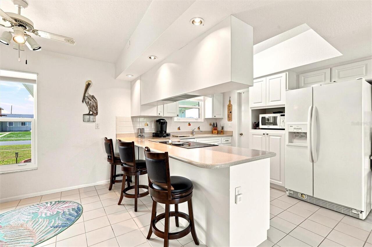 Listing Photo 12
