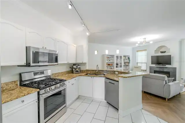 Listing Photo 9