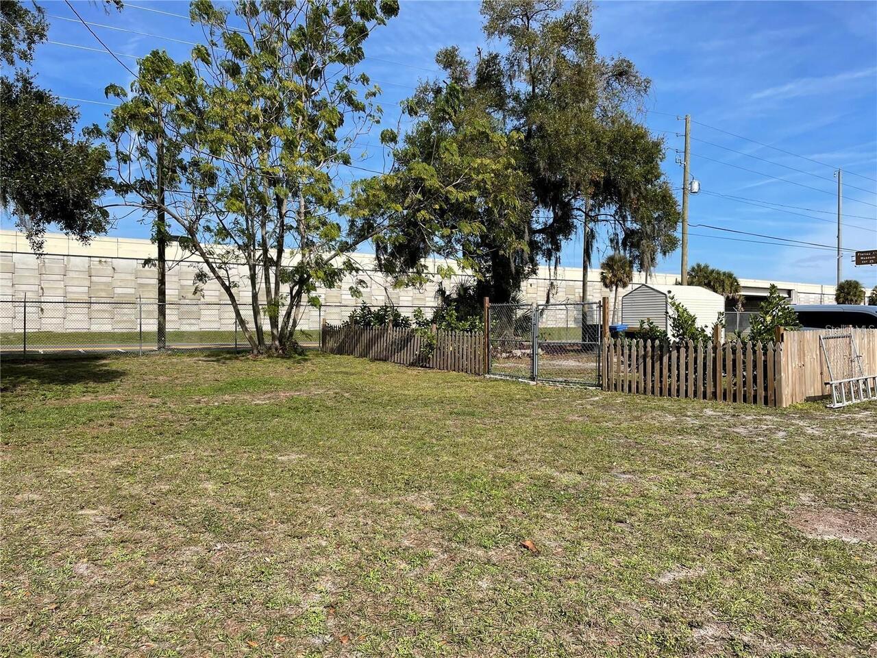 Listing Photo 12
