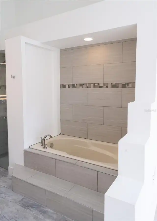 Listing Photo 28
