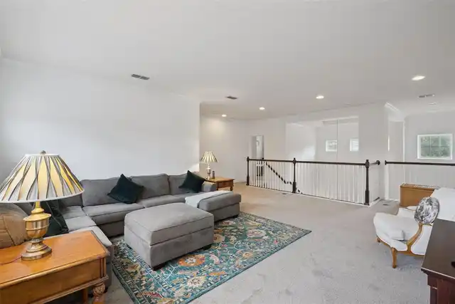 Listing Photo 24