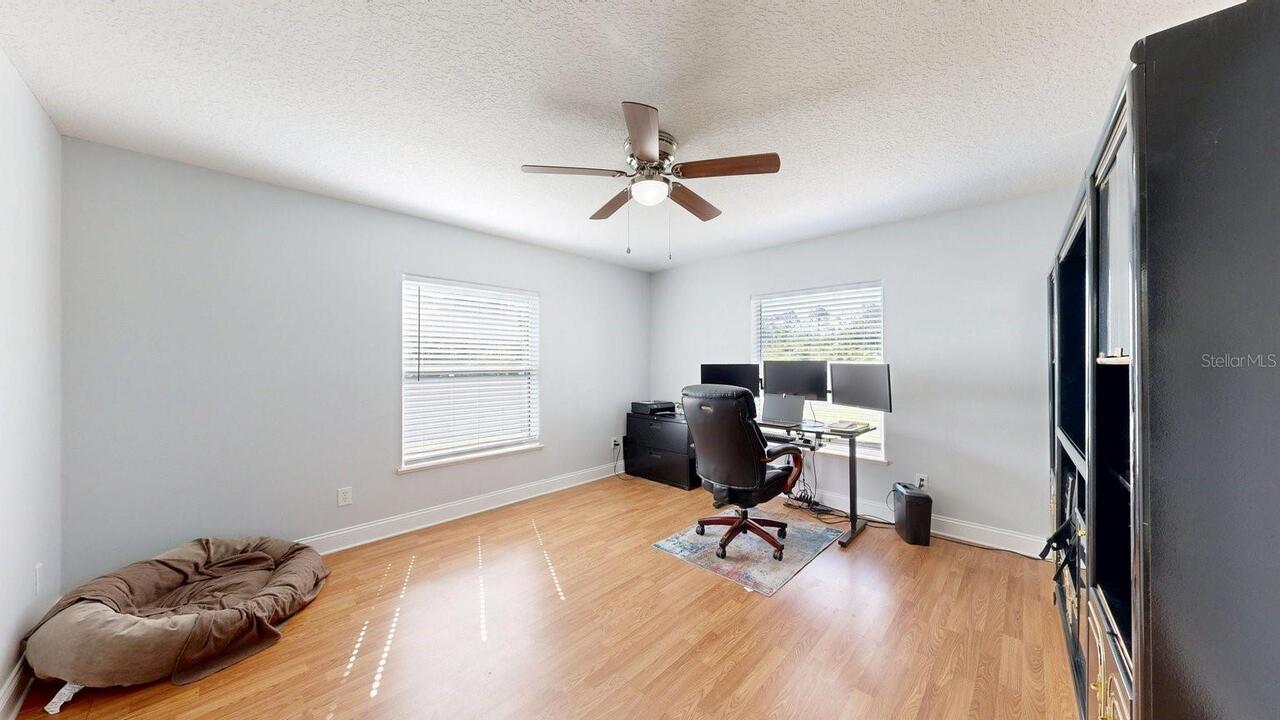 Listing Photo 8