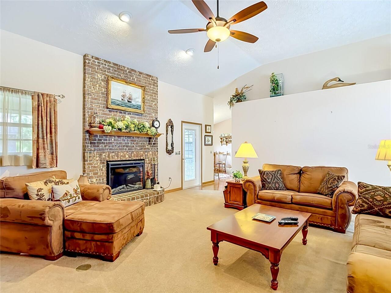 Listing Photo 10