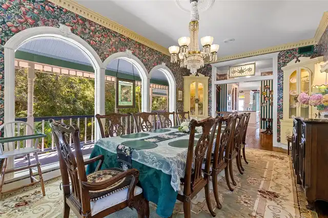Listing Photo 11
