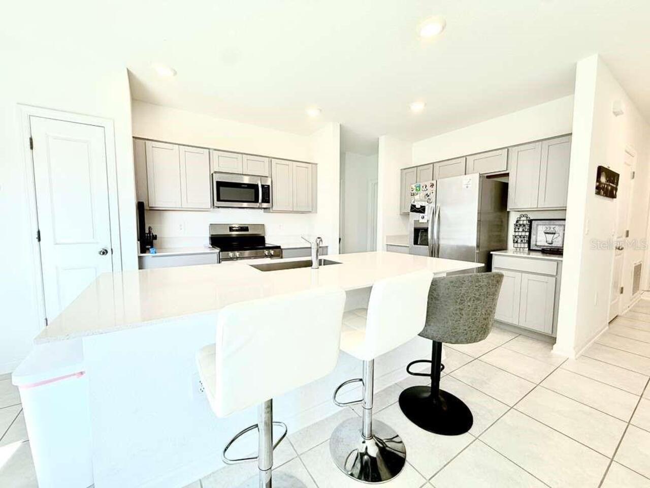 Listing Photo 6