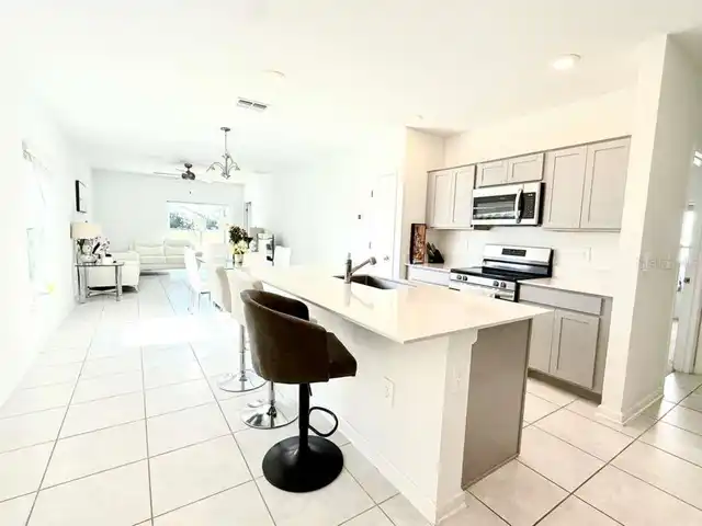 Listing Photo 7