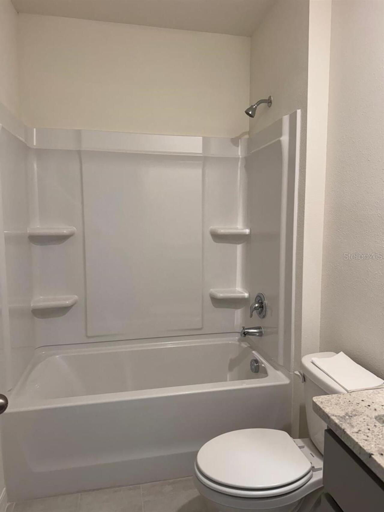Listing Photo 10