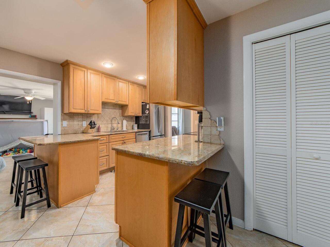 Listing Photo 11
