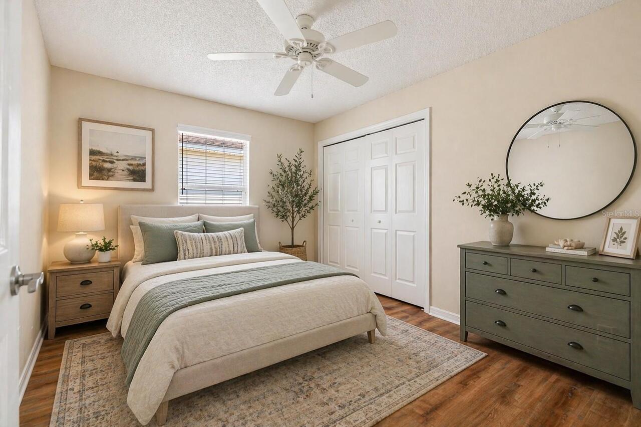 Listing Photo 12