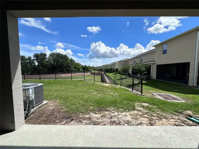Listing Photo 9