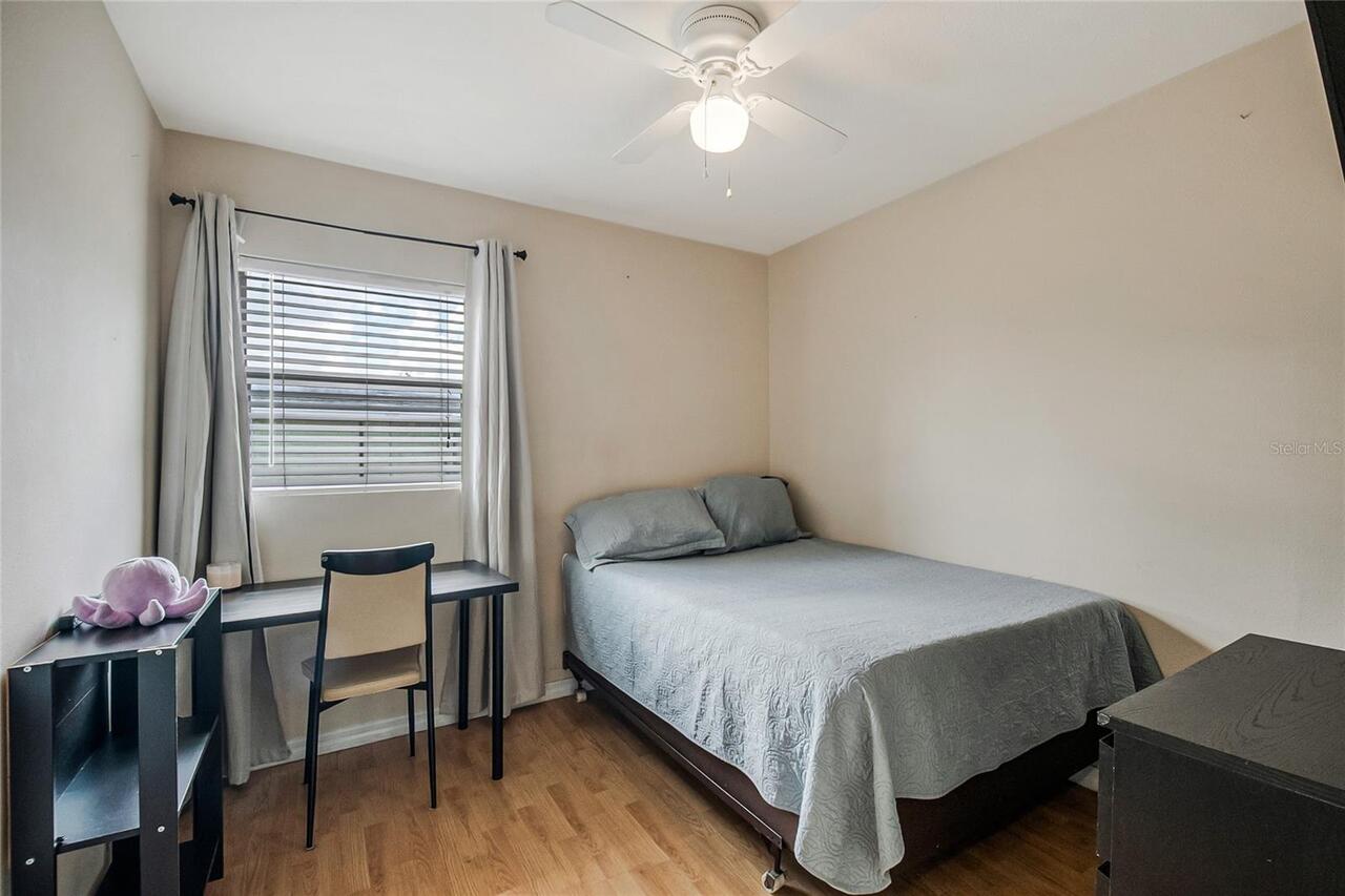Listing Photo 12