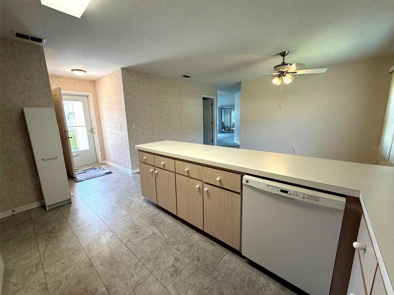 Listing Photo 11