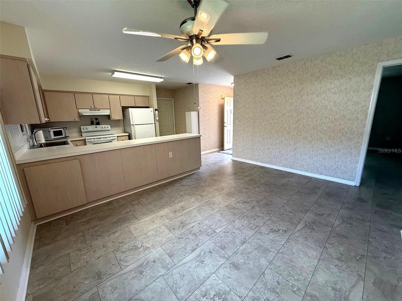 Listing Photo 14
