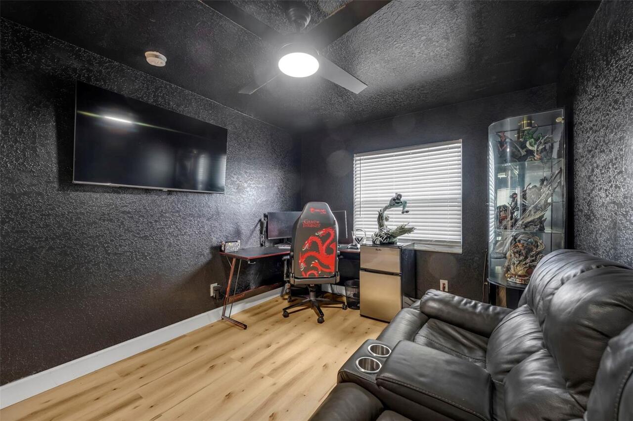 Listing Photo 19