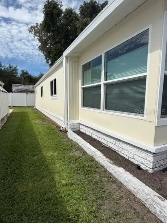 Listing Photo 8