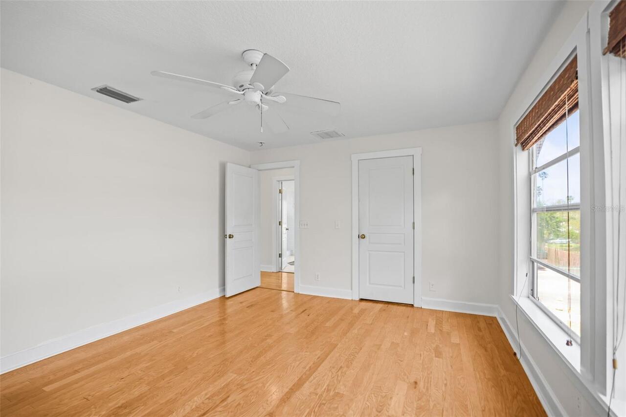 Listing Photo 32